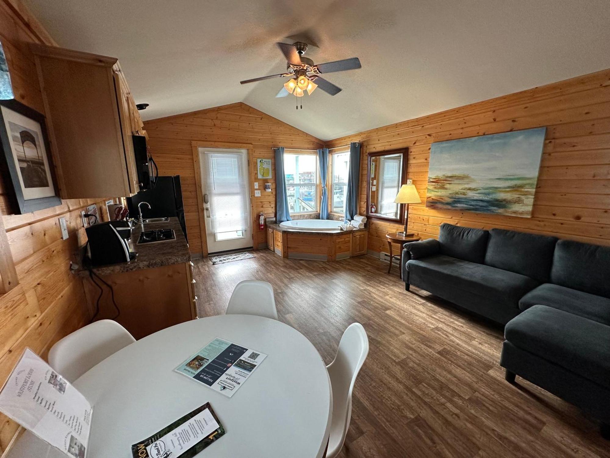 Westport Marina Cottages מראה חיצוני תמונה