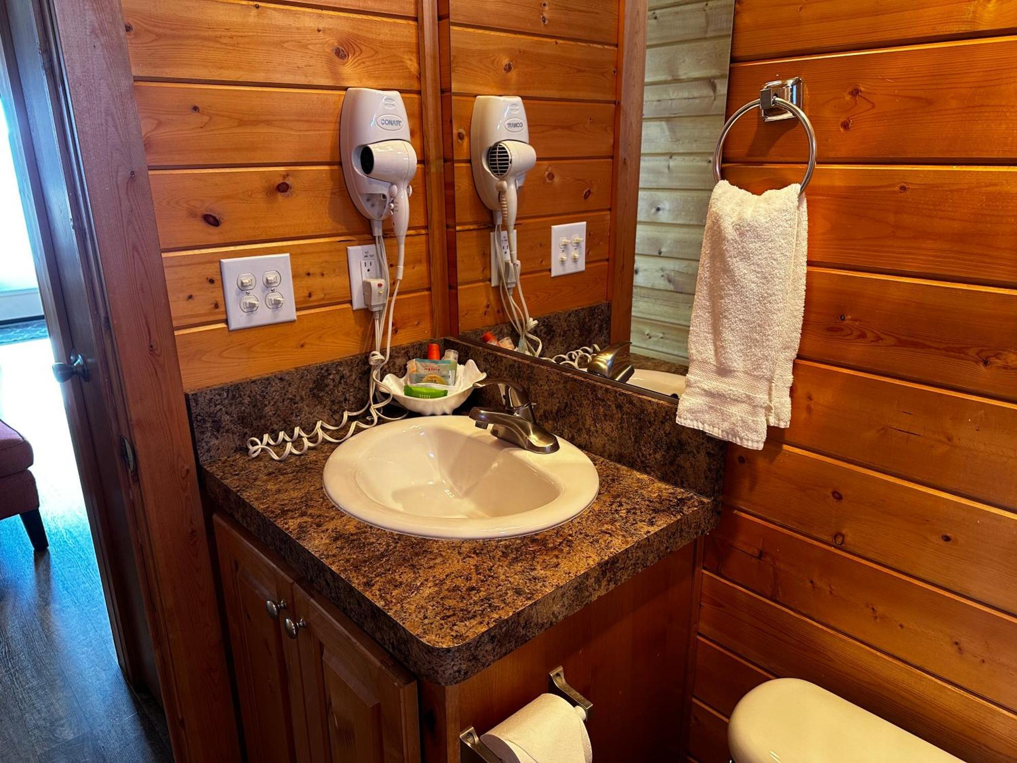 Westport Marina Cottages מראה חיצוני תמונה
